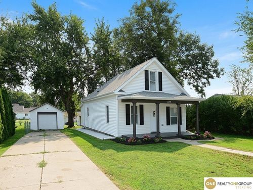 230 S Mckenna Avenue, Gretna, NE, 68028 | Card Image