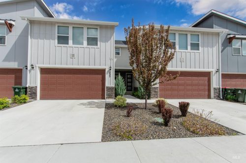 432 N Tessa Ln, Meridian, ID, 83642-8621 | Card Image