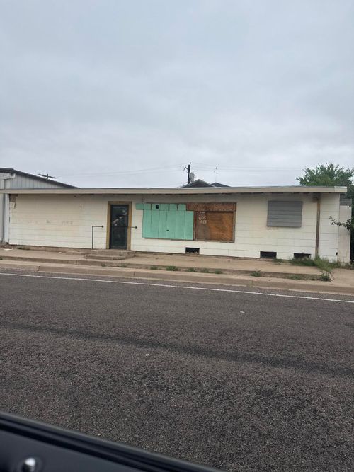 62 E 5th St, San Angelo, TX, 76903-5453 | Card Image