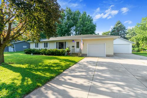 603 N 4th St, Bricelyn, MN, 56014-3137 | Card Image