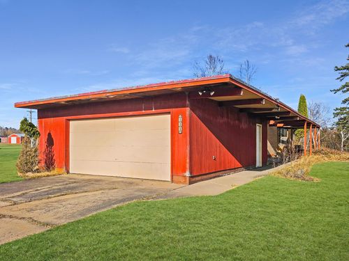 111 8th Ave N, Biwabik, MN, 55708-3018 | Card Image