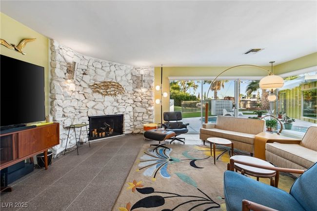 3586 Spencer St, House other with 3 bedrooms, 3 bathrooms and null parking in Las Vegas NV | Image 18
