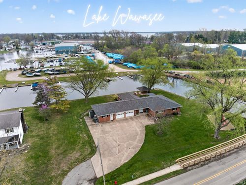 714 S Harkless Drive, Syracuse, IN, 46567-2014 | Card Image