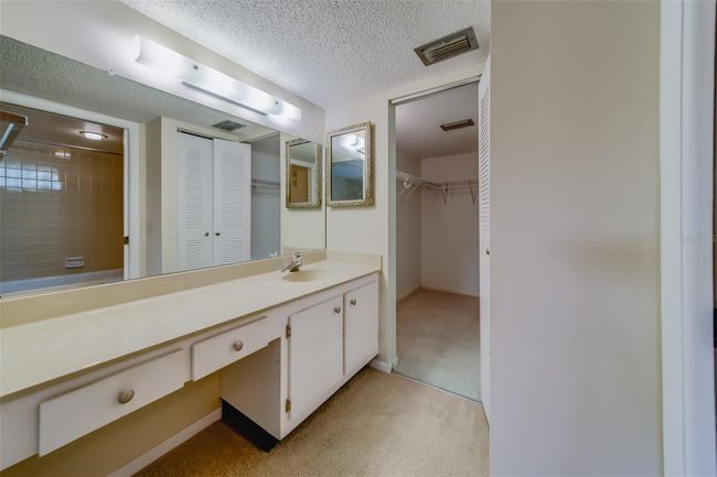 APT-8326 - 14255 Rosemary Ln, Condo with 2 bedrooms, 2 bathrooms and null parking in LARGO FL | Image 13