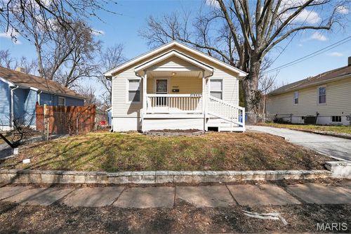 9407 Muriel Ave, Saint Louis, MO, 63114-2705 | Card Image