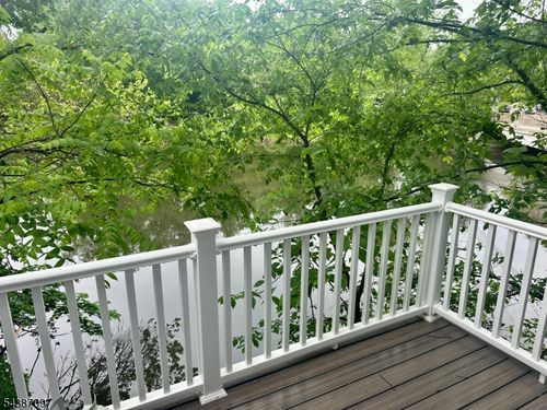 2 Leigh St, Clinton, NJ, 08809-1365 | Card Image