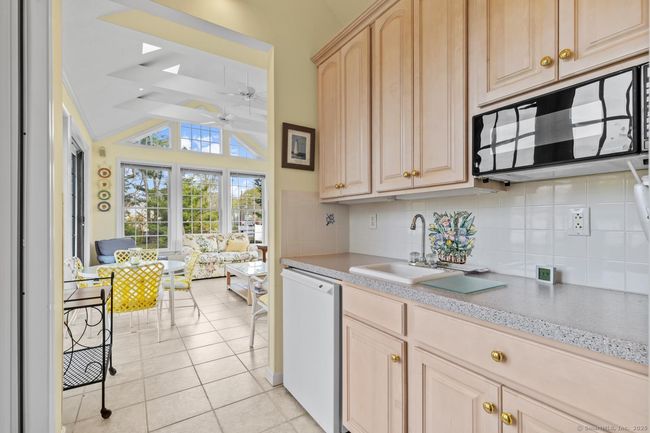 5 Cromwell Ct, House other with 4 bedrooms, 3 bathrooms and 6 parking in Old Saybrook CT | Image 14