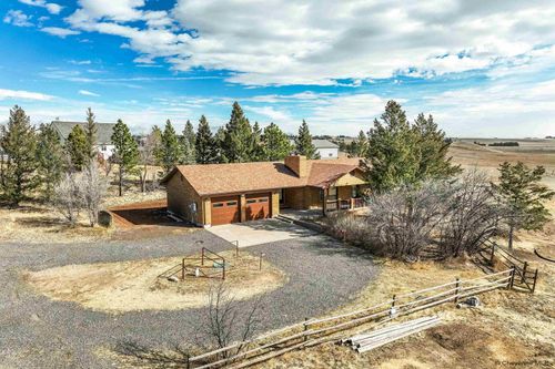8917 Powderhouse Rd, Cheyenne, WY, 82009-1258 | Card Image