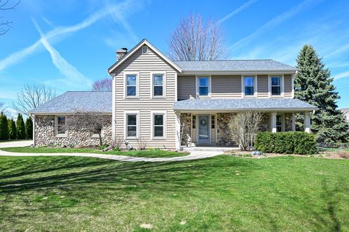 1624 Legend Circle, Waukesha, WI, 53189 | Card Image