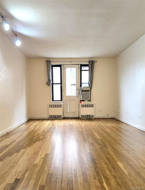 apt-1c-150 72nd Rd, Flushing, NY, 11367-2125 | Card Image