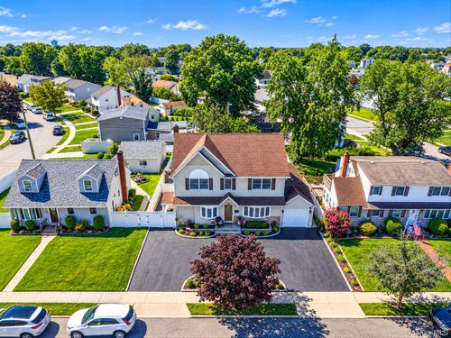 16 Salem Road, Oyster Bay, NY, 11801 | Card Image