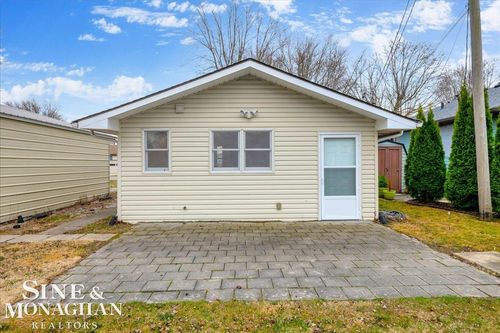 800 Ruskin Dr, Algonac, MI, 48001-1819 | Card Image