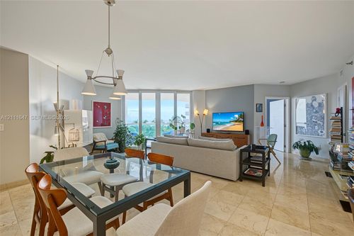 4j-8925 Collins Ave, Surfside, FL, 33154-3531 | Card Image