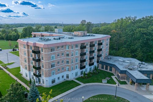 127-8111 Forest Glen Dr, Niagara Falls, ON, L2H2Y7 | Card Image