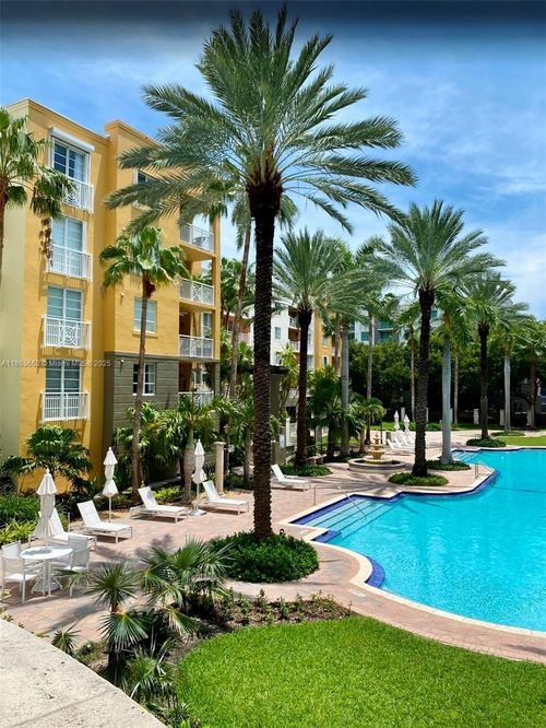 apt-343-140 Meridian Ave, Miami Beach, FL, 33139-7094 | Card Image