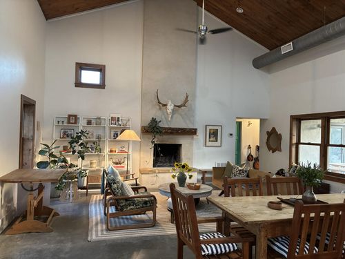 714 W Live Oak St, Fredericksburg, TX, 78624 | Card Image