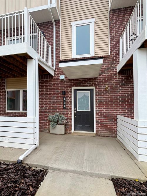 764 Huntley Ln, Troy, MI, 48085-3494 | Card Image
