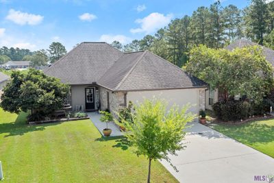 28220 Lake Borgne Ave, House other with 3 bedrooms, 2 bathrooms and null parking in Livingston LA | Image 1