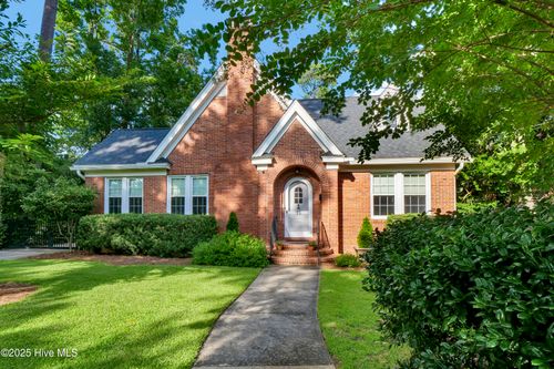 15 Forest Hills Dr, Wilmington, NC, 28403-1117 | Card Image