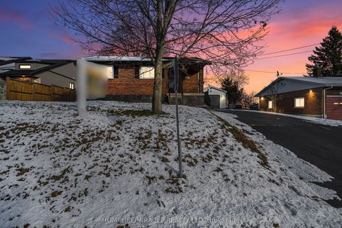 207 Baker St, Stirling, ON, K0K3E0 | Card Image