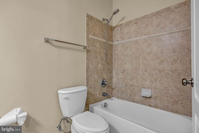 19430 Newton Pass Sq, Townhouse with 2 bedrooms, 2 bathrooms and null parking in LEESBURG VA | Image 18