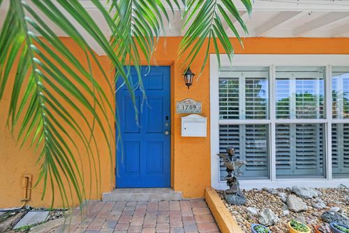 1709 Ne 28th Dr, Wilton Manors, FL, 33334-4366 | Card Image