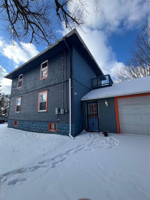 600 W Biddle St, Jackson, MI, 49203-1744 | Card Image