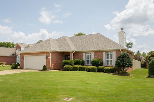 218 Breckenridge Ct, Florence, AL, 35630-6651 | Card Image