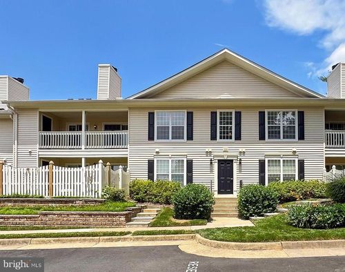 99-10201 Willow Mist Ct, OAKTON, VA, 22124-3121 | Card Image