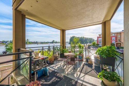 204-2 Renaissance Sq, New Westminster, BC, V3M6K3 | Card Image