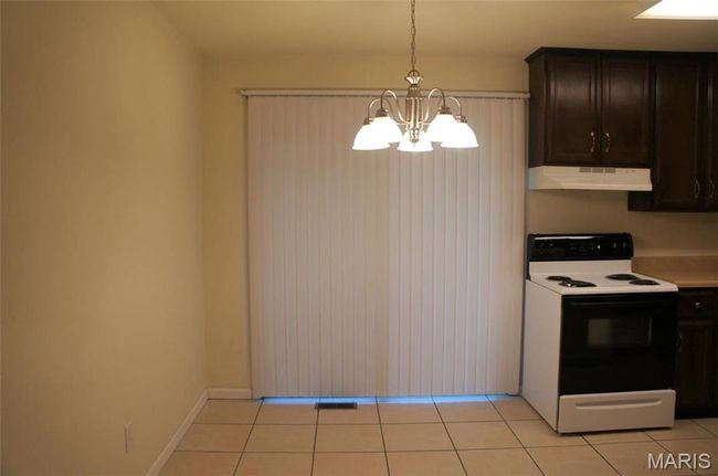 617 W Madison St, House other with 4 bedrooms, 2 bathrooms and 1 parking in O Fallon IL | Image 5