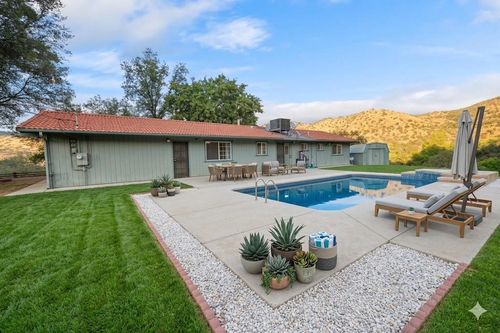 38570 Rustic Ln, Yokuts Valley, CA, 93675-9534 | Card Image