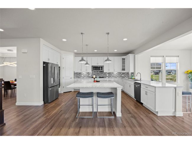7166 S Vandriver Way, House other with 6 bedrooms, 5 bathrooms and null parking in Aurora CO | Image 7