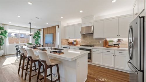 486 Checkerbloom Ln, Santa Paula, CA, 93060-8053 | Card Image