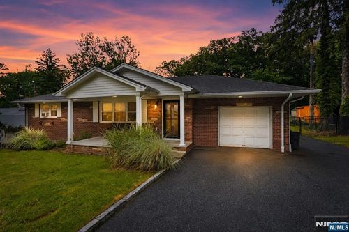 475 Rifle Camp Rd, Woodland Park, NJ, 07424-3206 | Card Image