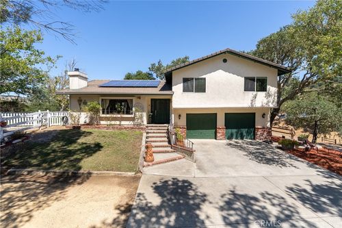 9575 Laurel Rd, Atascadero, CA, 93422-1748 | Card Image