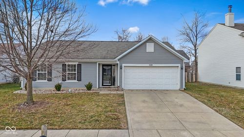 3088 Limber Pine Dr, Whiteland, IN, 46184-9737 | Card Image