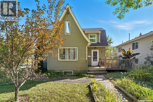 1236 Av H N, Saskatoon, SK, S7L2E2 | Card Image
