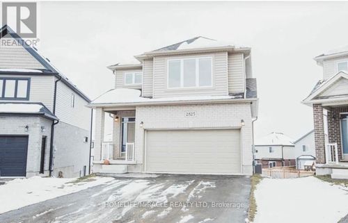 2825 Asima Drive, London East (East J), ON, M6M0G1 | Card Image