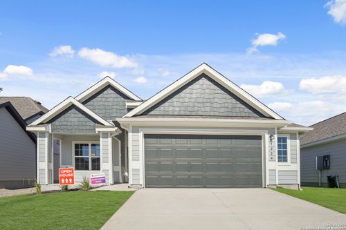 1204 Sweden, Seguin, TX, 78155-3340 | Card Image