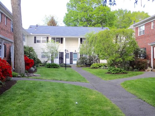 apt-33-245 Unquowa Rd, Fairfield, CT, 06824-5022 | Card Image