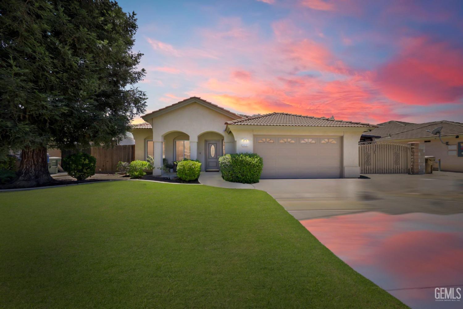 Pavilion Dr, Bakersfield, CA 93312