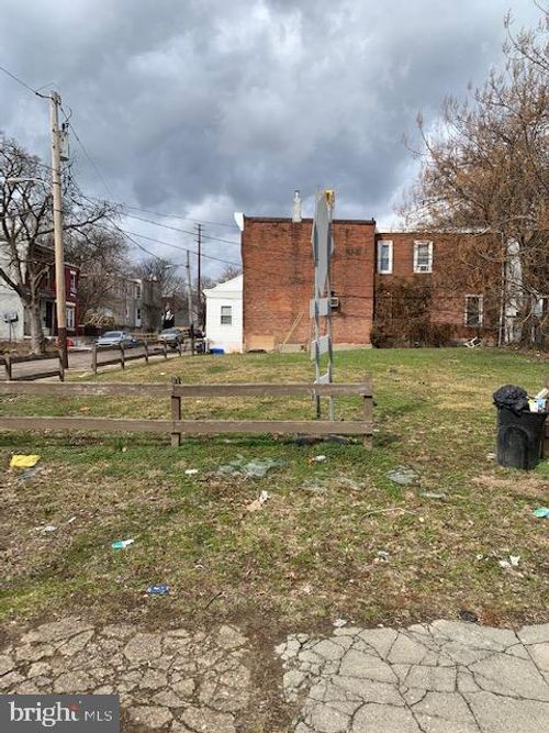 5527 W Jefferson St, PHILADELPHIA, PA, 19131-3522 | Card Image