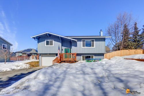 17105 Vanover Cir, Eagle River, AK, 99577-8176 | Card Image