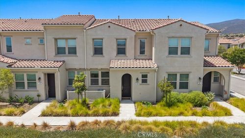 103-4105 Cameron Way, Corona, CA, 92883-4415 | Card Image