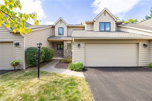 3 Marbury Gln, Fairport, NY, 14450-4112 | Card Image