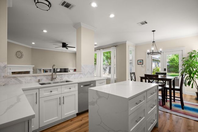 9417 Hopeland Dr, House other with 3 bedrooms, 3 bathrooms and 4 parking in Austin TX | Image 15