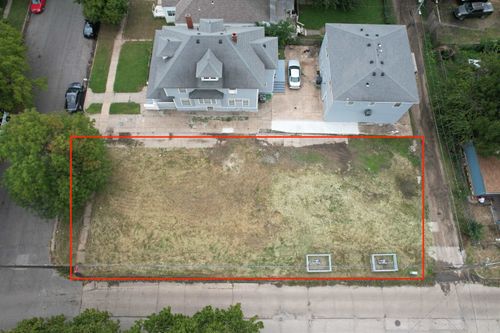 1401 S Water St, Wichita, KS, 67213-5213 | Card Image