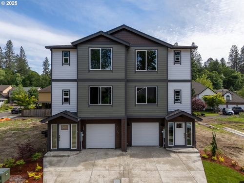 13290 Sw Bradley Ln, King City, OR, 97224-2852 | Card Image