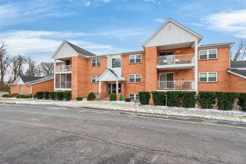 3211 Heritage Square Dr, Colerain Twp, OH, 45251-5153 | Card Image